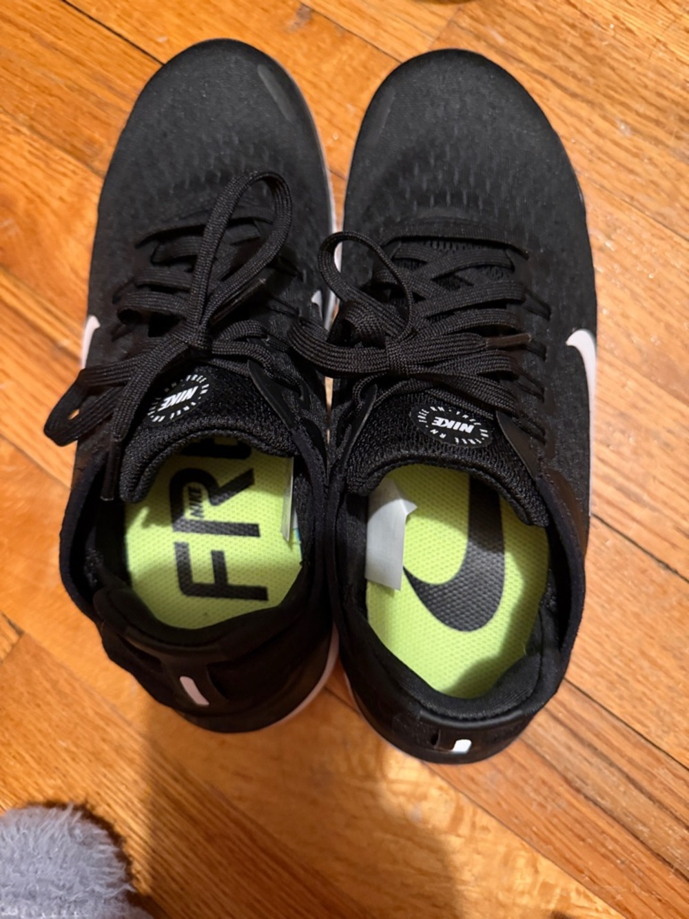 Nike Black Running Sneakers with Neon Yellow Insoles